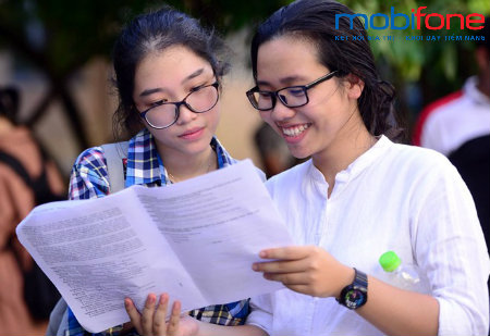 Thí sinh vui mừng vì điểm thi THPT Quốc Gia cao Diem-thi-THPT-quoc-gia-2017